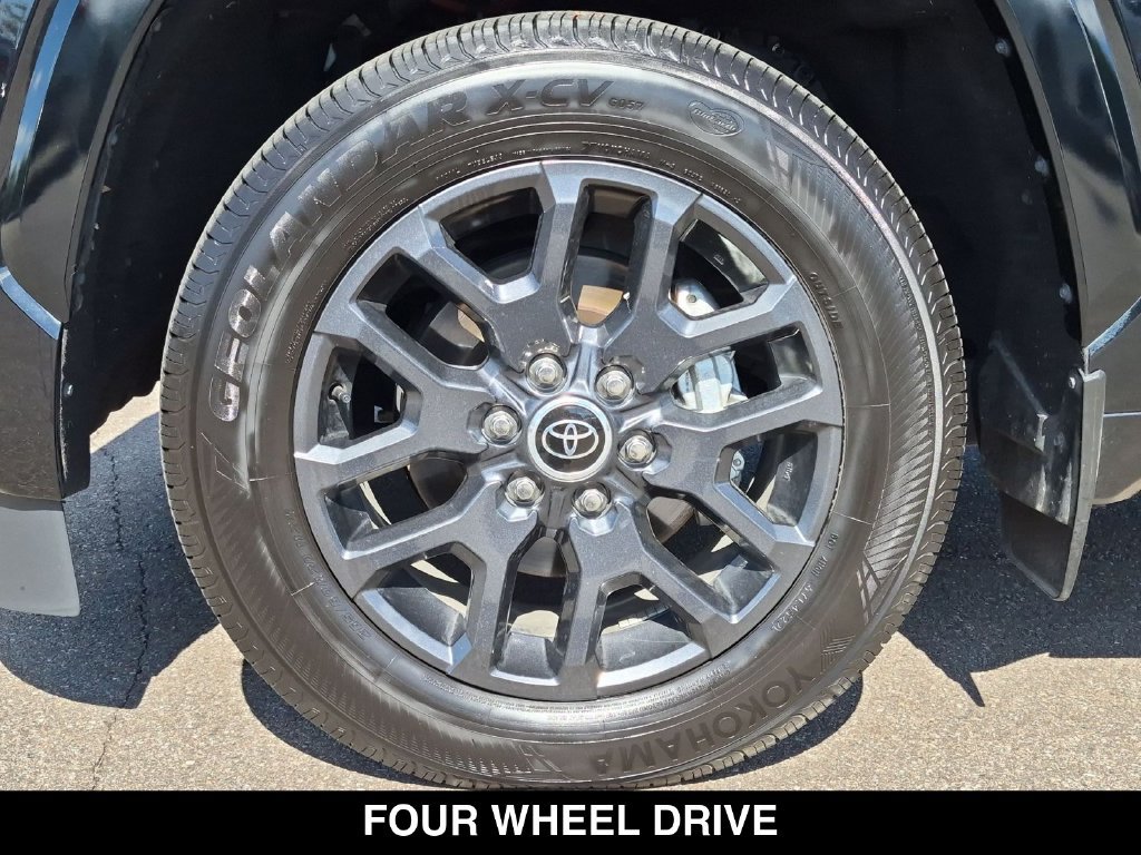 Used 2023 Toyota Sequoia Platinum AWD/4WD image 17
