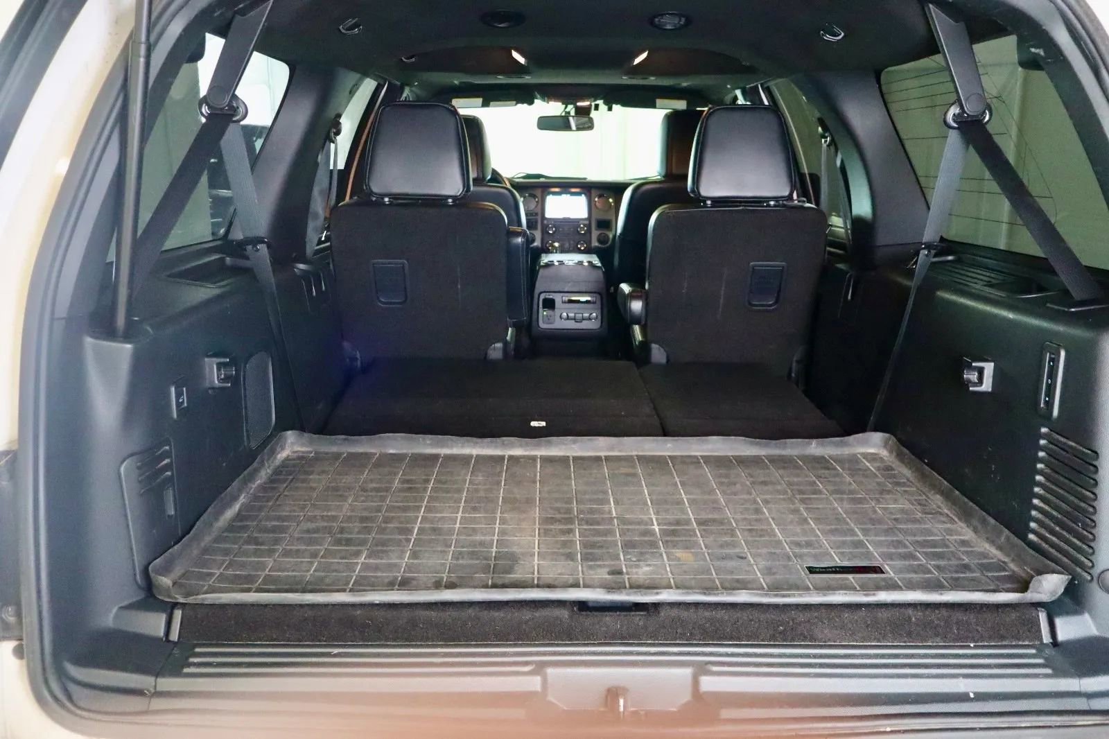 Used 2016 Ford Expedition EL Platinum image 24