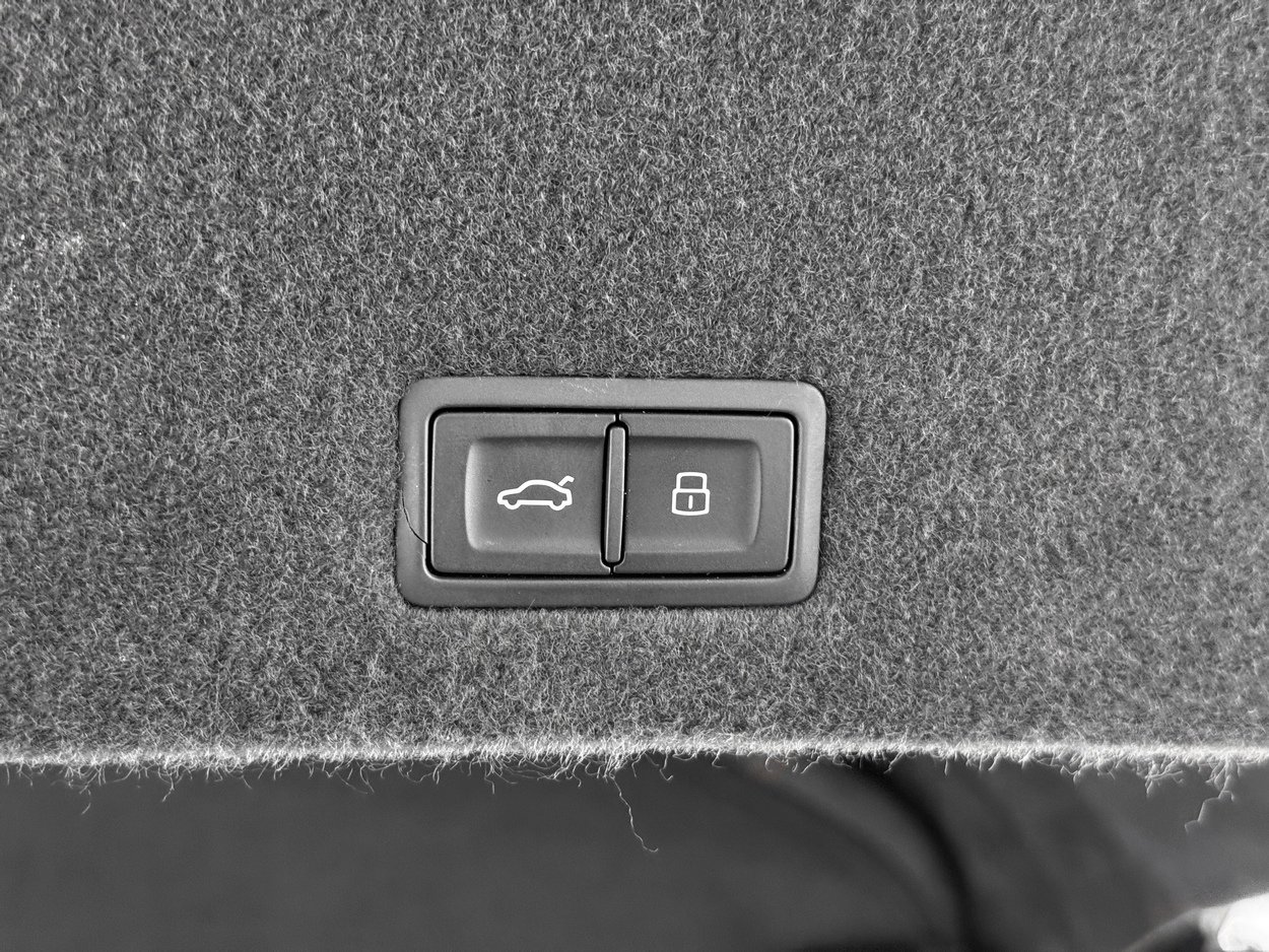 Used 2022 Lamborghini Urus image 38