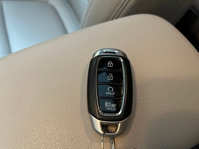 Used 2022 Hyundai Kona Limited AWD/4WD image 47