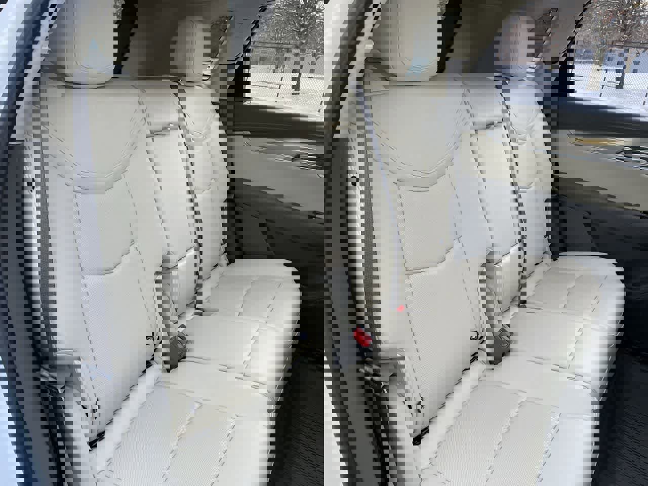 Certified 2023 Cadillac XT5 Premium Luxury w/ LPO, Floor Liner Package image 15