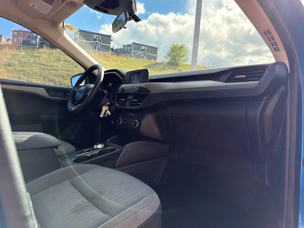 Used 2020 Ford Escape S image 31