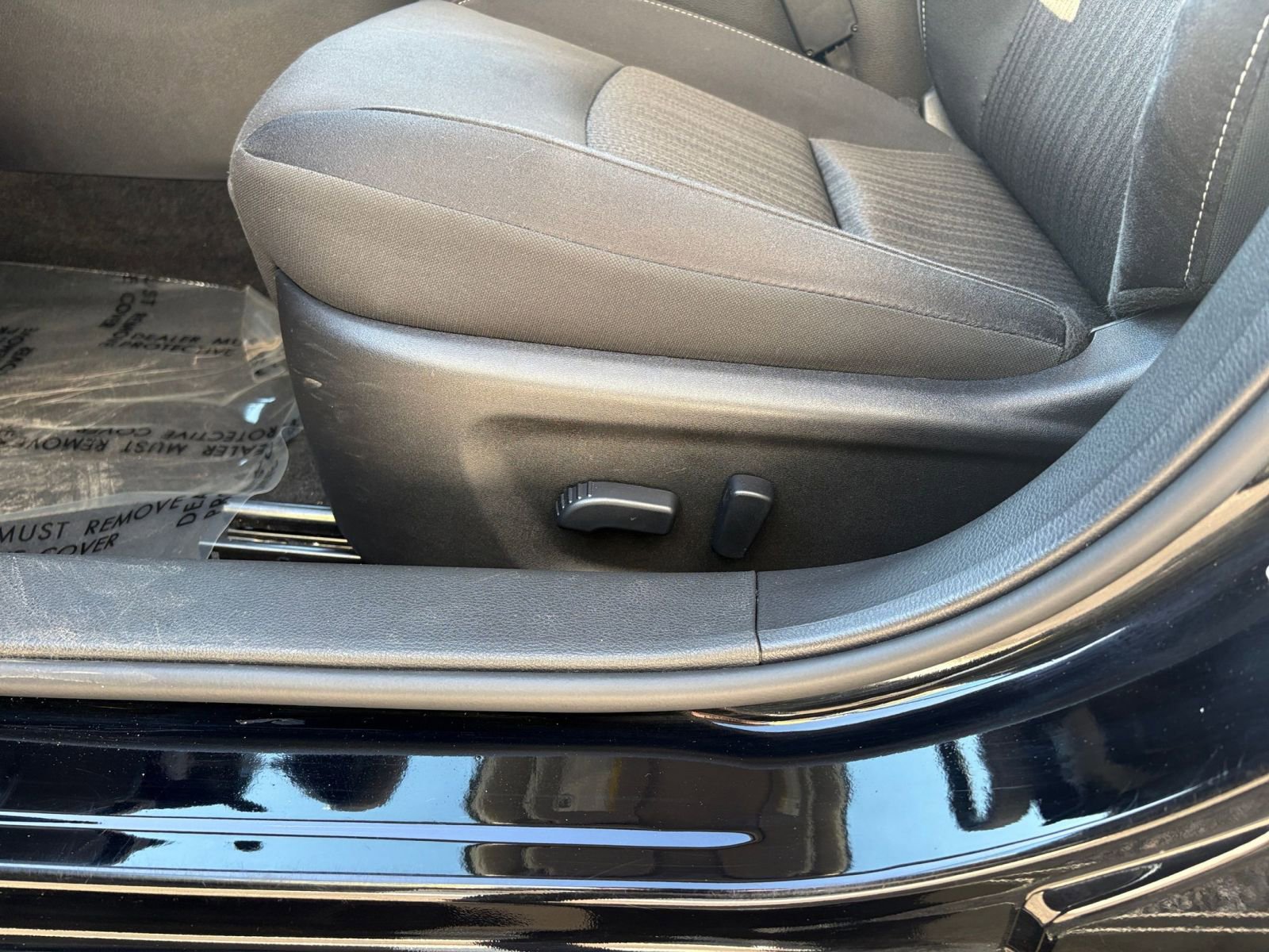 Used 2025 Nissan Altima 2.5 SV FWD image 22