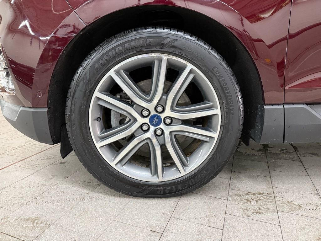 Used 2019 Ford Edge Titanium w/ Equipment Group 301A image 25