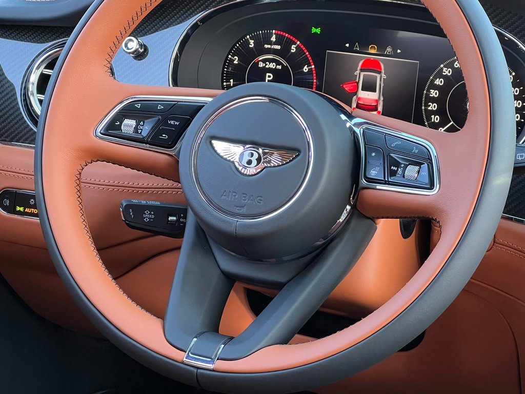 Certified 2025 Bentley Bentayga image 29