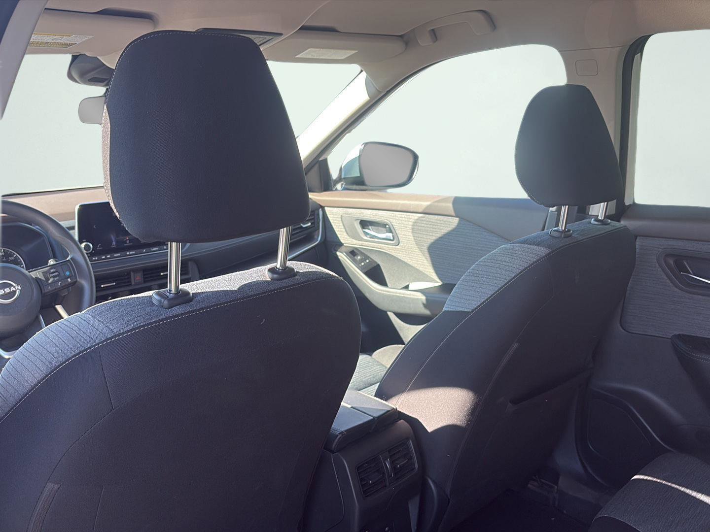 Used 2023 Nissan Rogue SV image 24