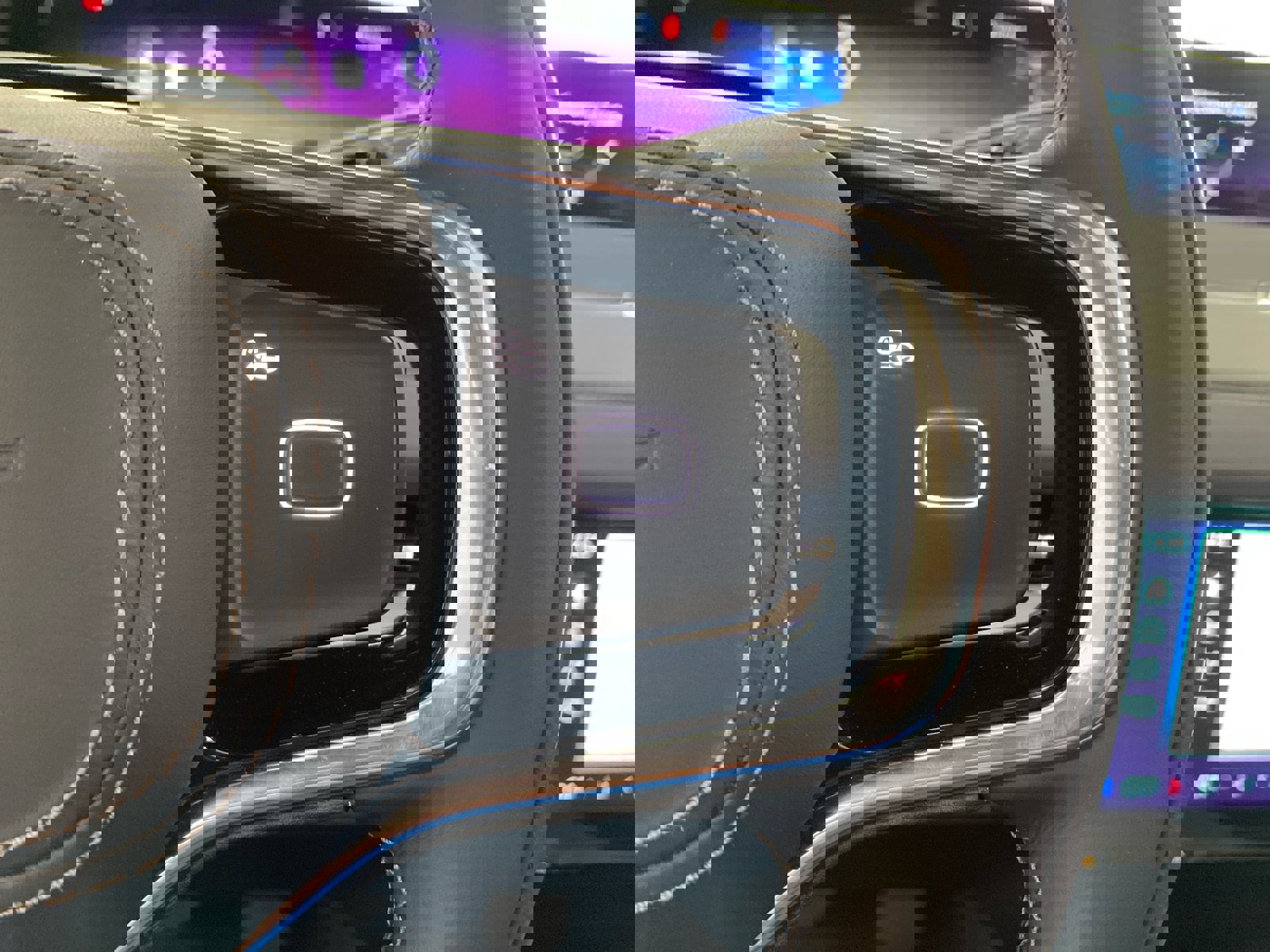 Used 2025 Lincoln Navigator Reserve w/ Jet Appearance Package image 24