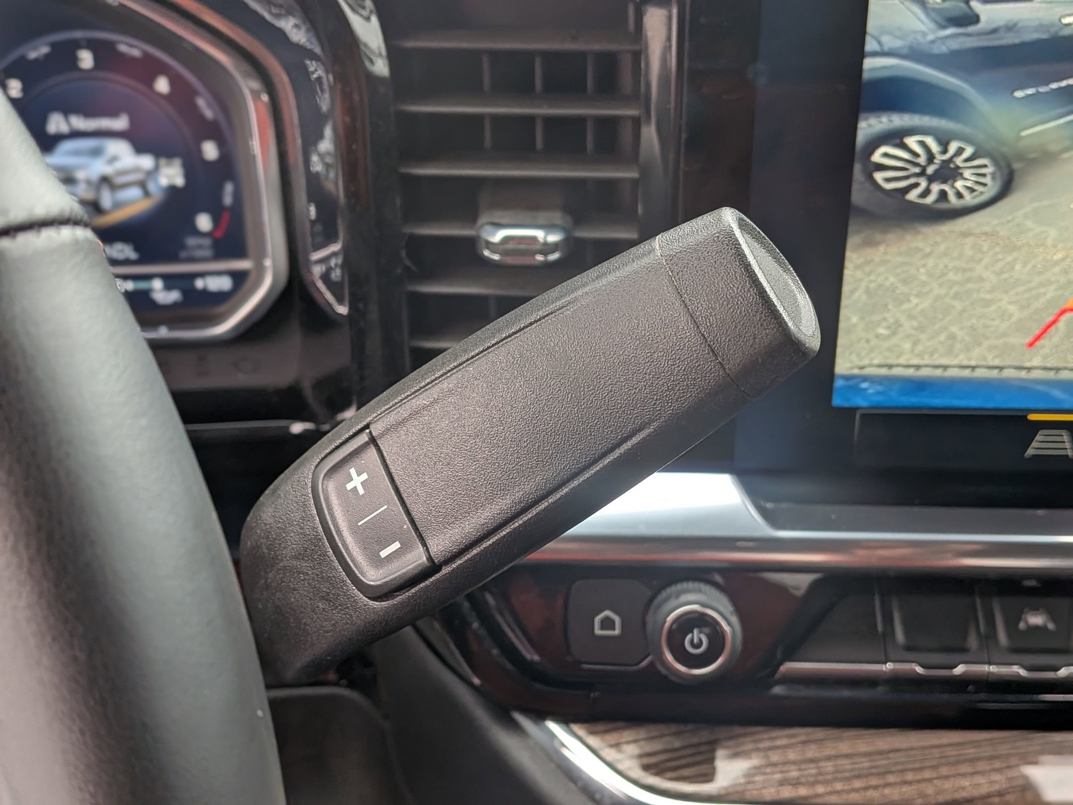 Used 2024 Chevrolet Silverado 1500 LT image 31