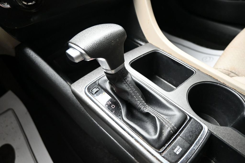 Used 2016 Kia Optima LX FWD image 19