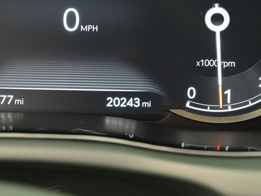 Used 2022 Genesis GV70 2.5T w/ Advanced Package image 34