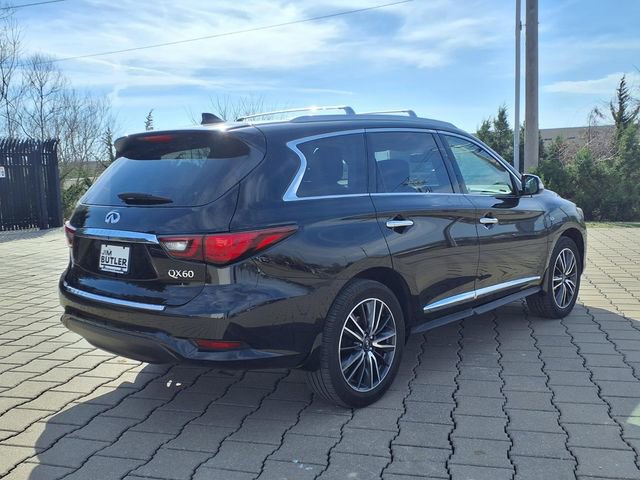Used 2019 INFINITI QX60 Luxe w/ Sensory Package AWD/4WD image 2