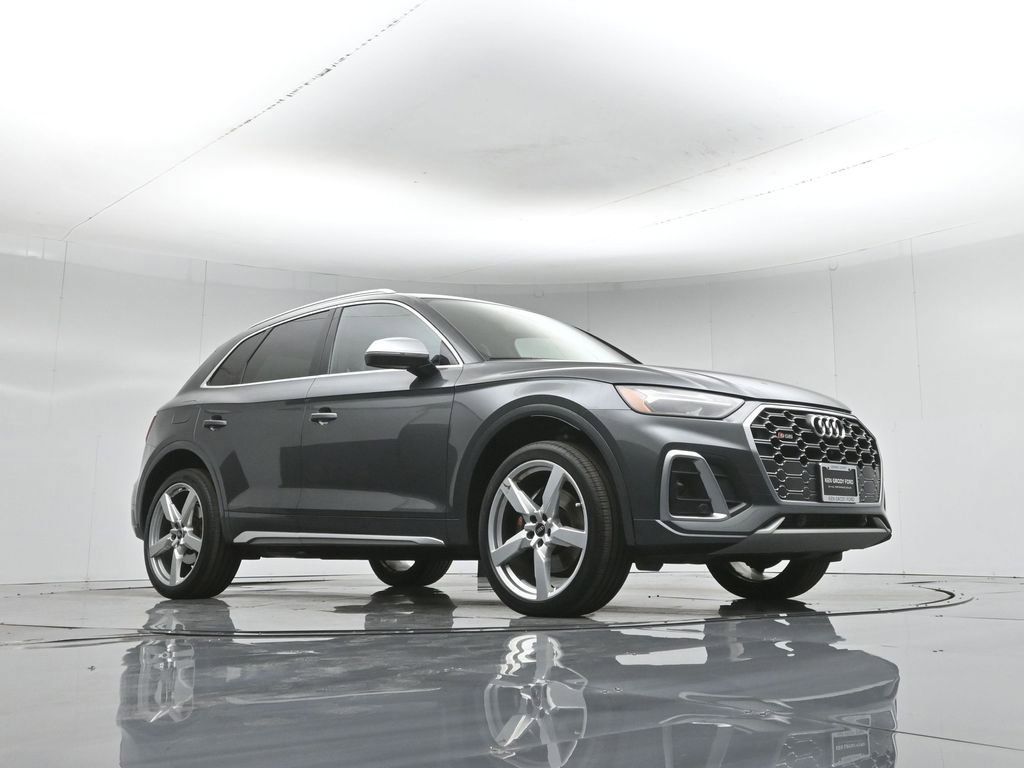 Used 2021 Audi SQ5 Premium w/ Convenience Package image 4