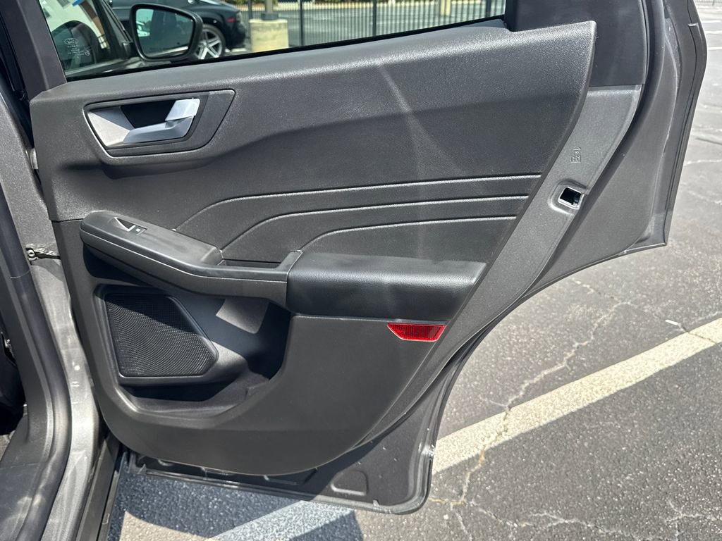 Used 2025 Ford Escape ST-Line FWD image 17