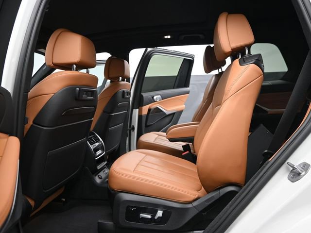 Used 2021 BMW X7 xDrive40i w/ M Sport Package image 17