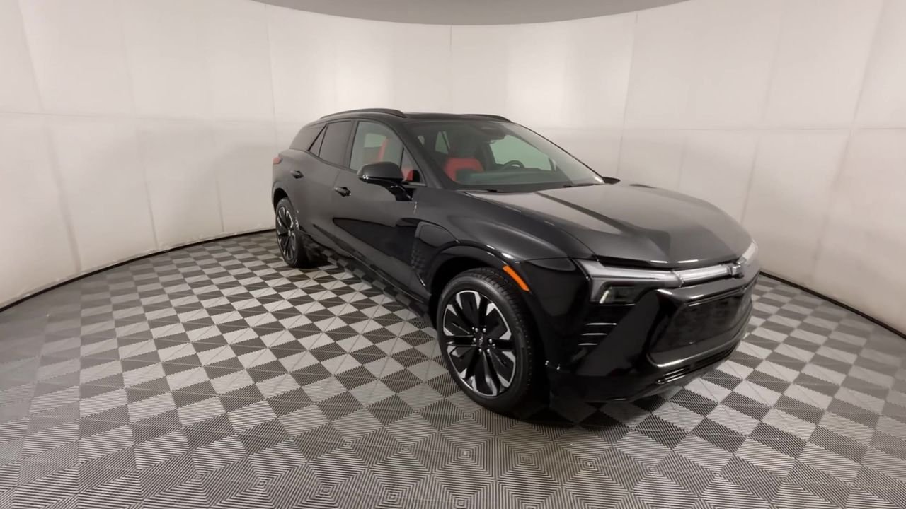 New 2025 Chevrolet Blazer EV RS RWD image 95