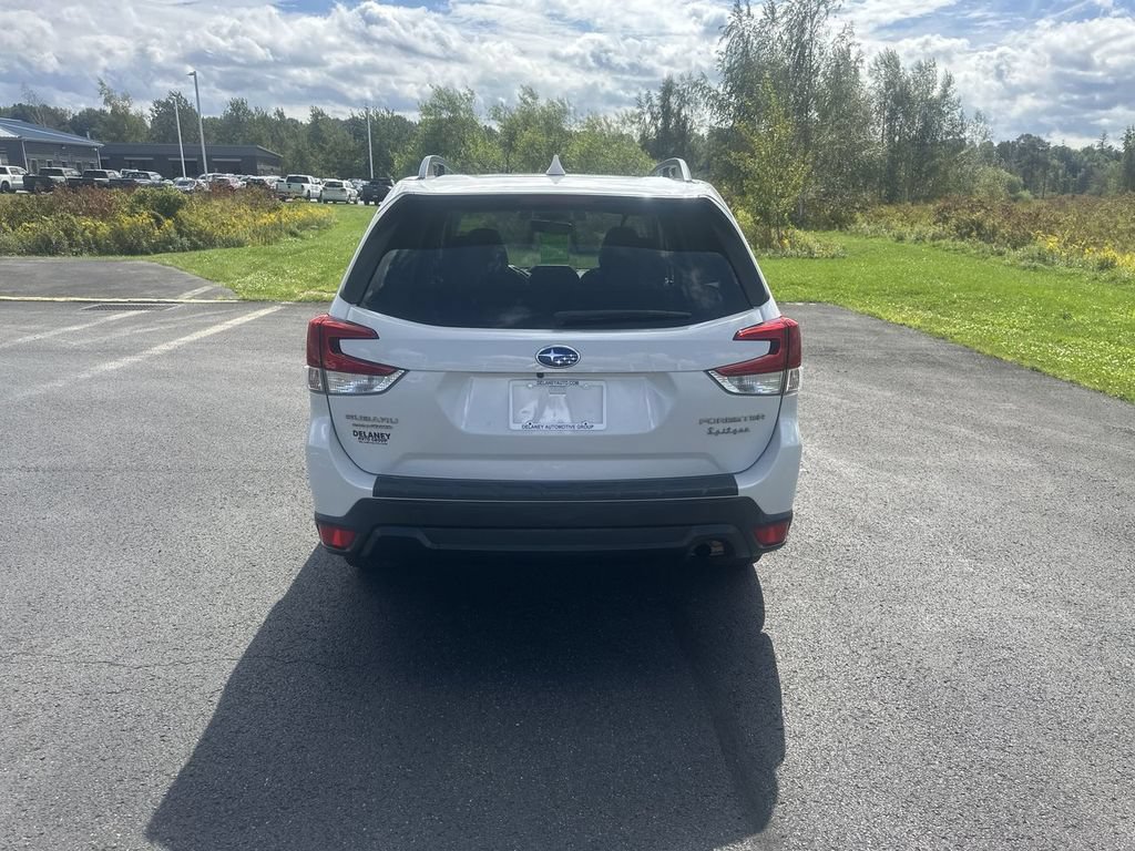Used 2020 Subaru Forester Premium AWD/4WD image 7
