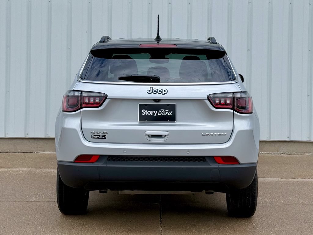 Used 2025 Jeep Compass Limited AWD/4WD image 5