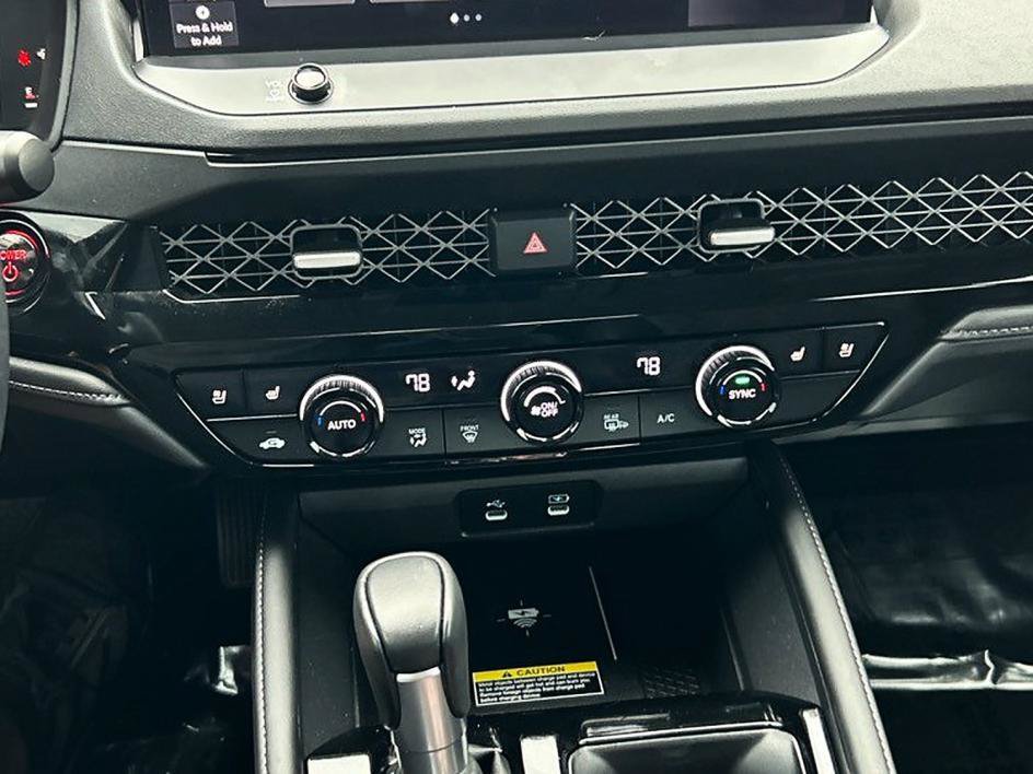 Used 2025 Honda Accord Touring image 11
