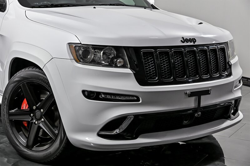 Used 2013 Jeep Grand Cherokee SRT8 AWD/4WD image 2