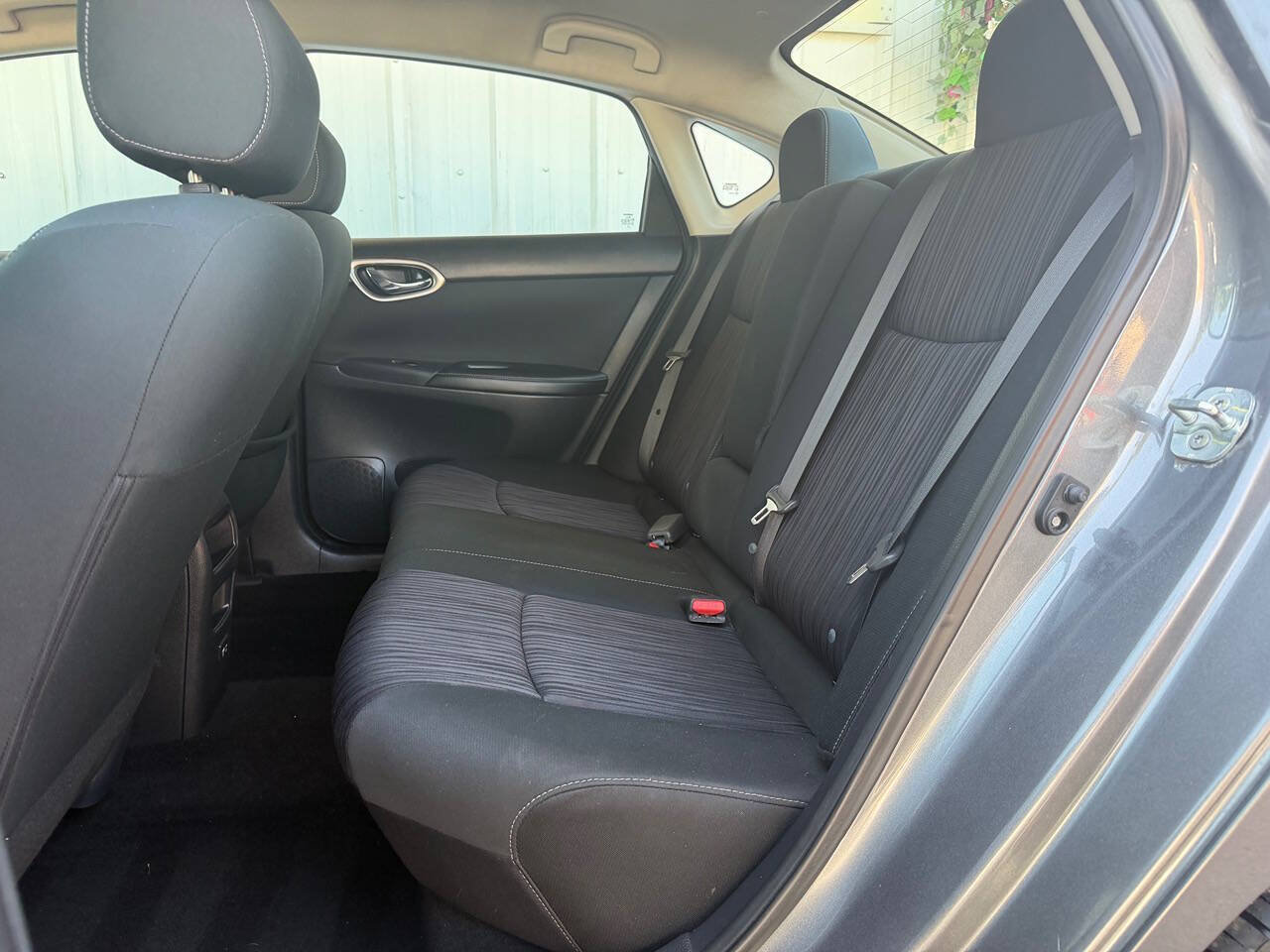 Used 2019 Nissan Sentra SV FWD image 17