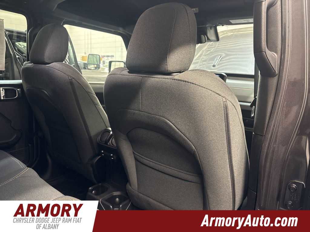 Used 2024 Jeep Wrangler Willys image 28