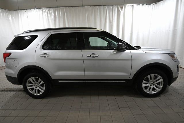 Used 2019 Ford Explorer XLT w/ Class III Trailer Tow Package AWD/4WD image 14