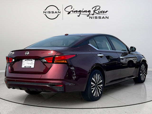 Used 2024 Nissan Altima 2.5 SV FWD image 6