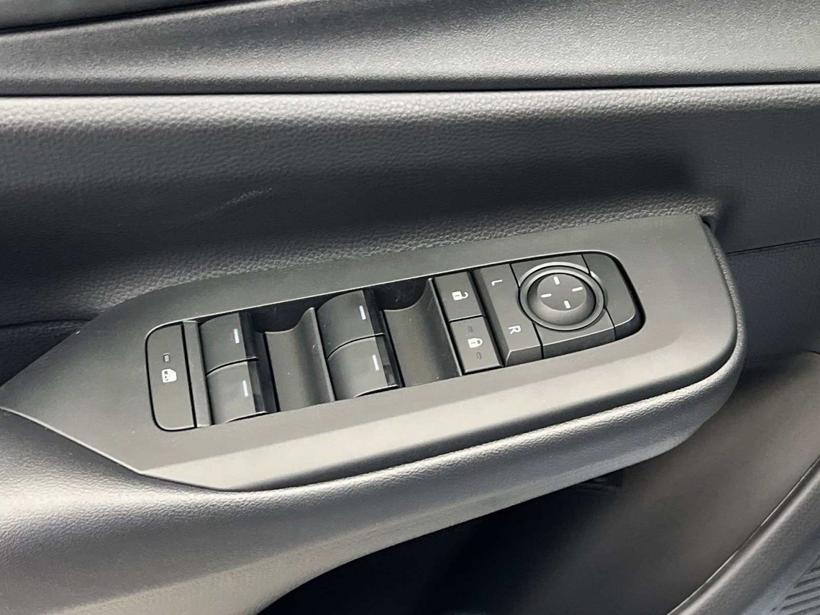 New 2026 Toyota Prius Plug-In Hybrid image 10