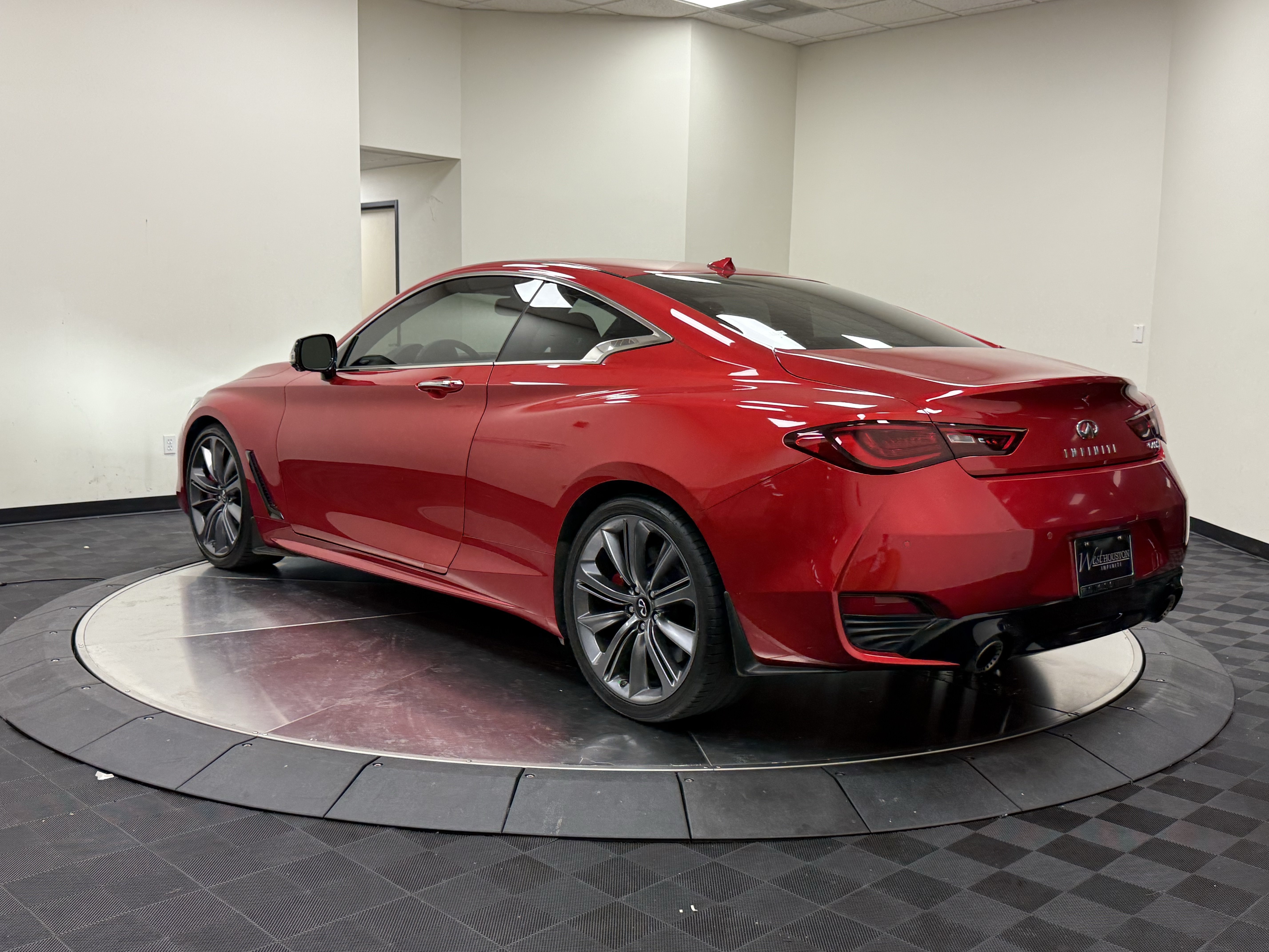 Used 2022 INFINITI Q60 Red Sport 400 w/ Cargo Package RWD image 6
