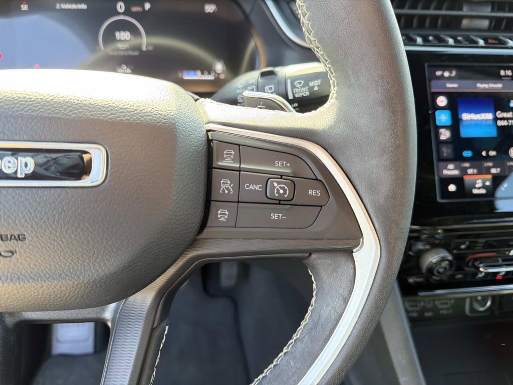 Used 2023 Jeep Grand Cherokee L Laredo image 28