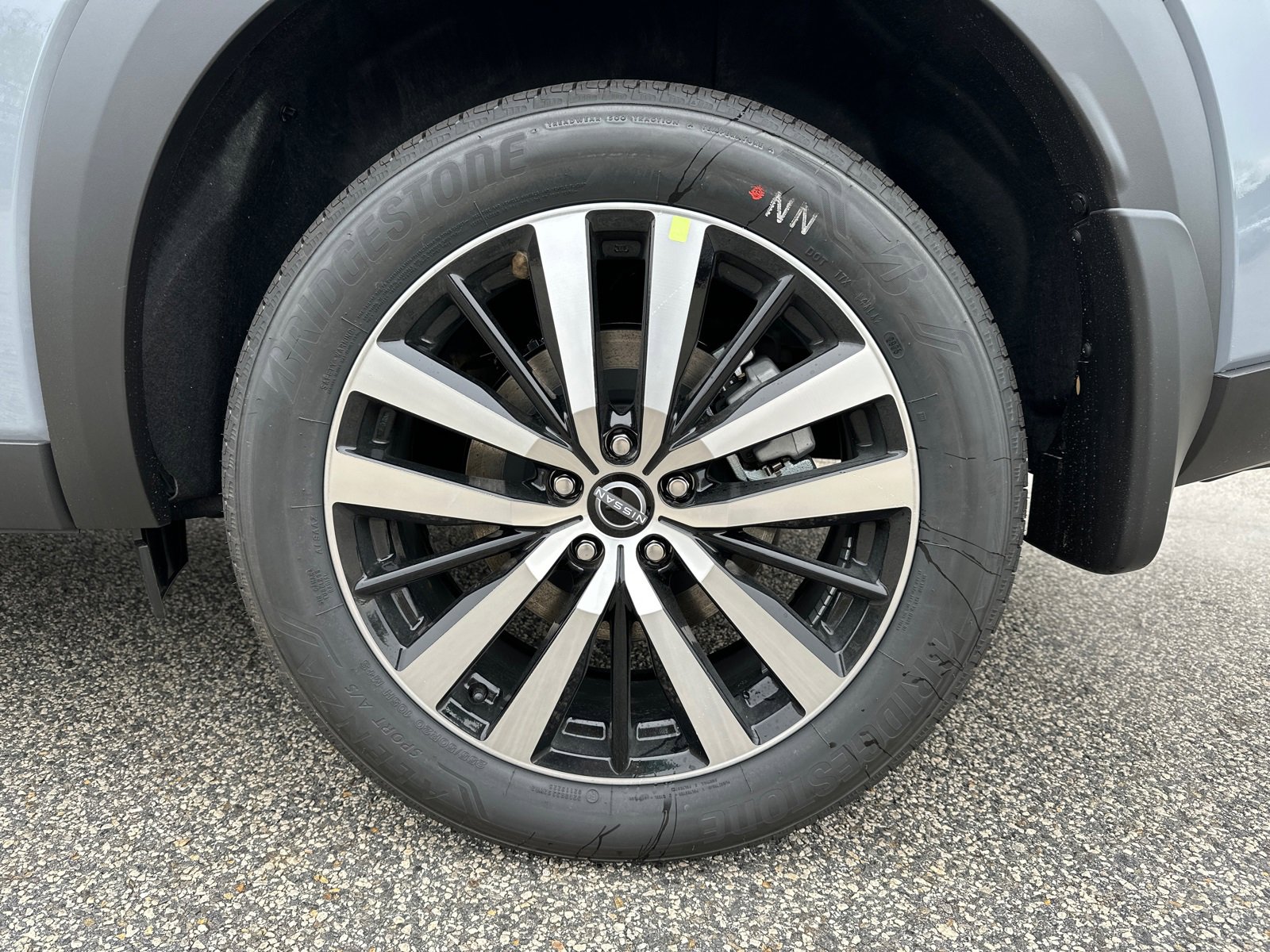 New 2025 Nissan Pathfinder Platinum w/ Lighting Package (N92) image 21