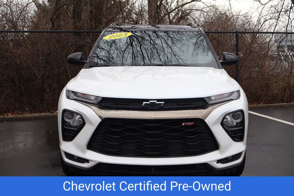 Certified 2023 Chevrolet TrailBlazer RS w/ Sun and Liftgate Package image 2