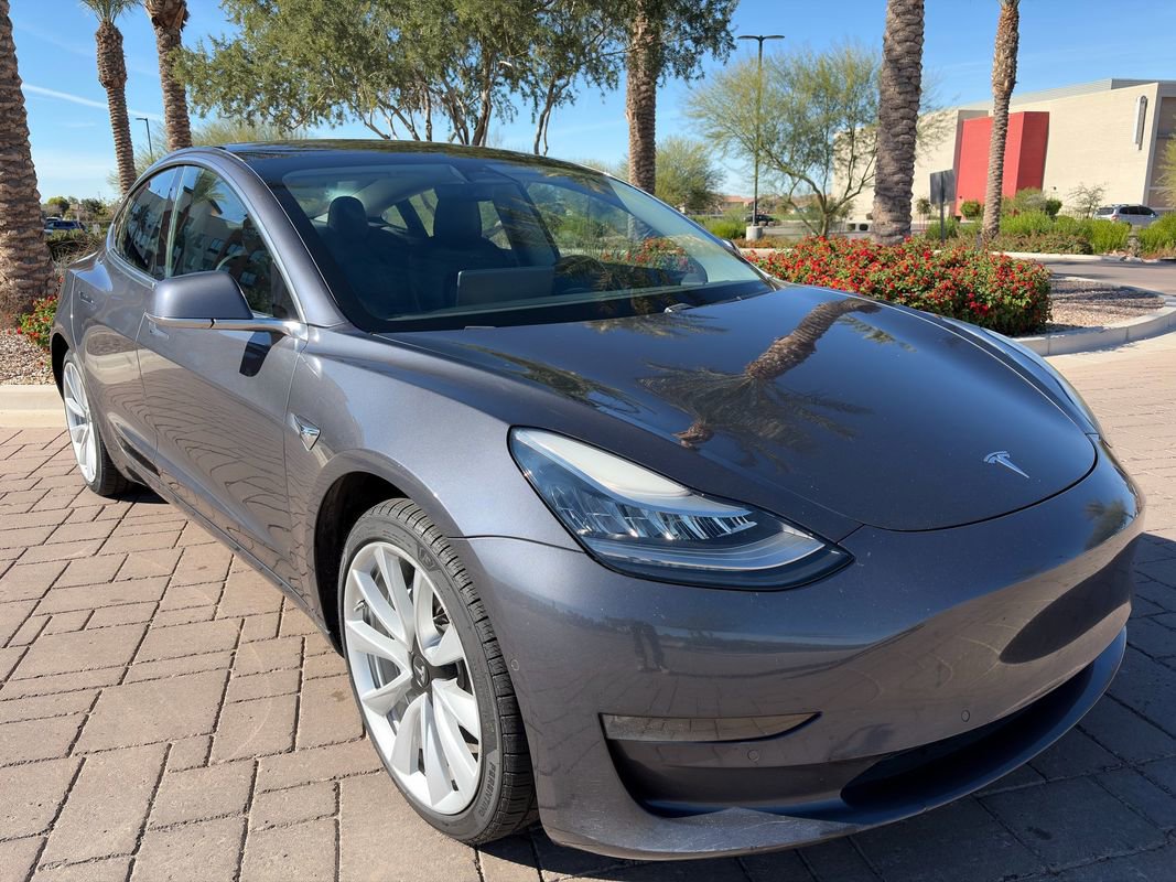 Used 2018 Tesla Model 3 Long Range image 1