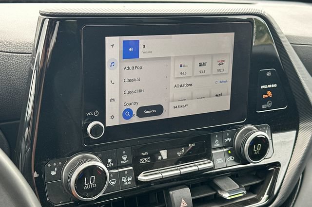 Used 2025 Toyota Highlander XSE AWD/4WD image 24
