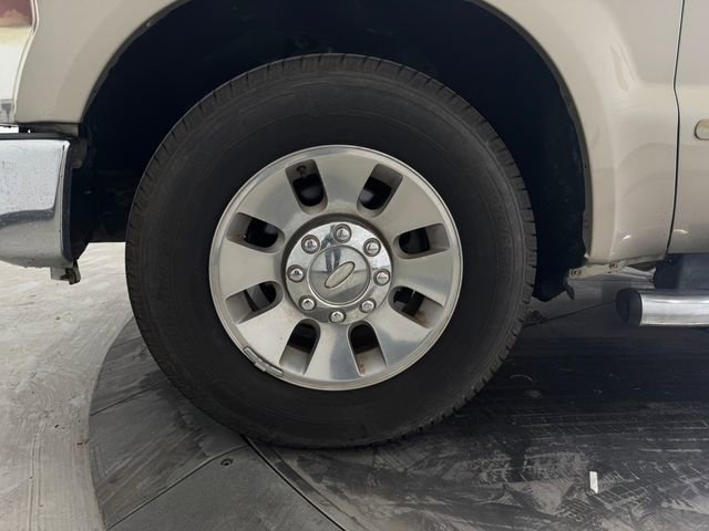 Used 2010 Ford F350 Lariat image 9