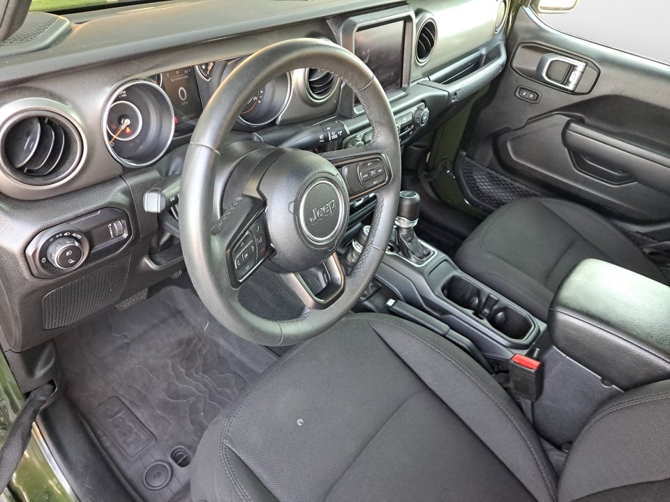 Used 2023 Jeep Gladiator Sport AWD/4WD image 13