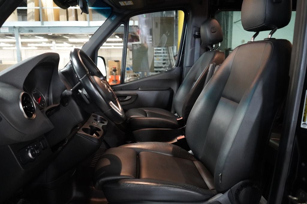 Used 2020 Mercedes-Benz Sprinter 2500 image 16