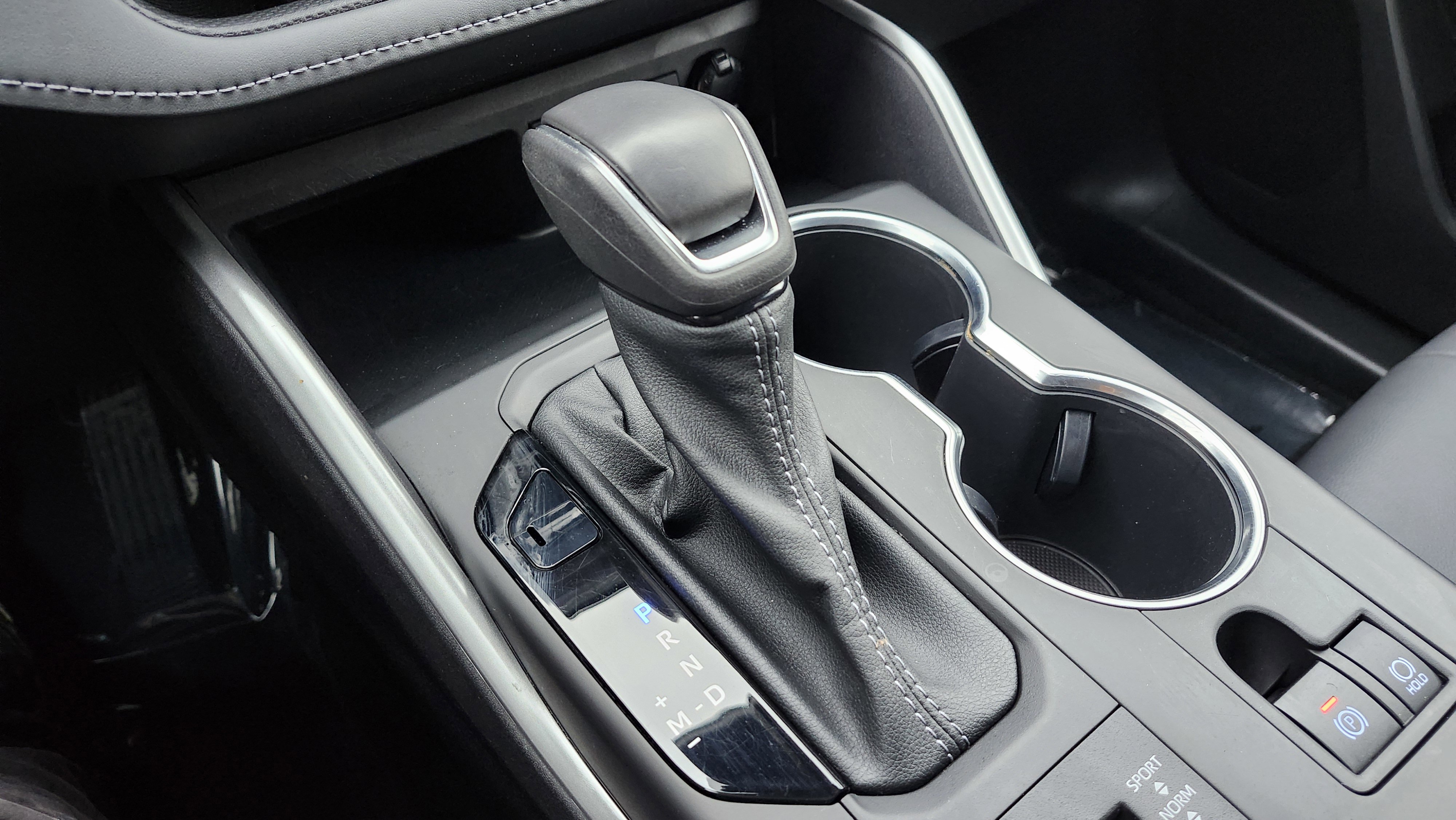 Used 2022 Toyota Highlander XLE image 37