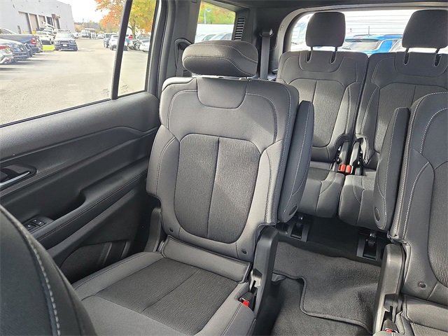 Used 2024 Jeep Grand Cherokee L Laredo w/ Luxury Tech Group I image 12