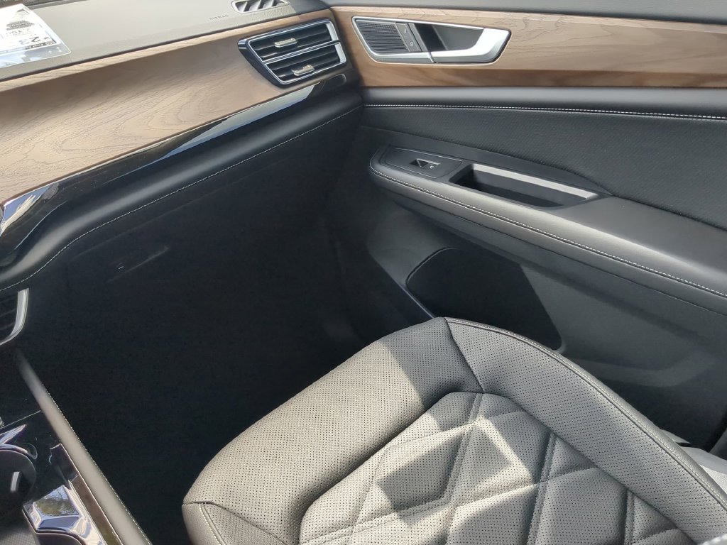 New 2026 Volkswagen Atlas SE FWD image 17