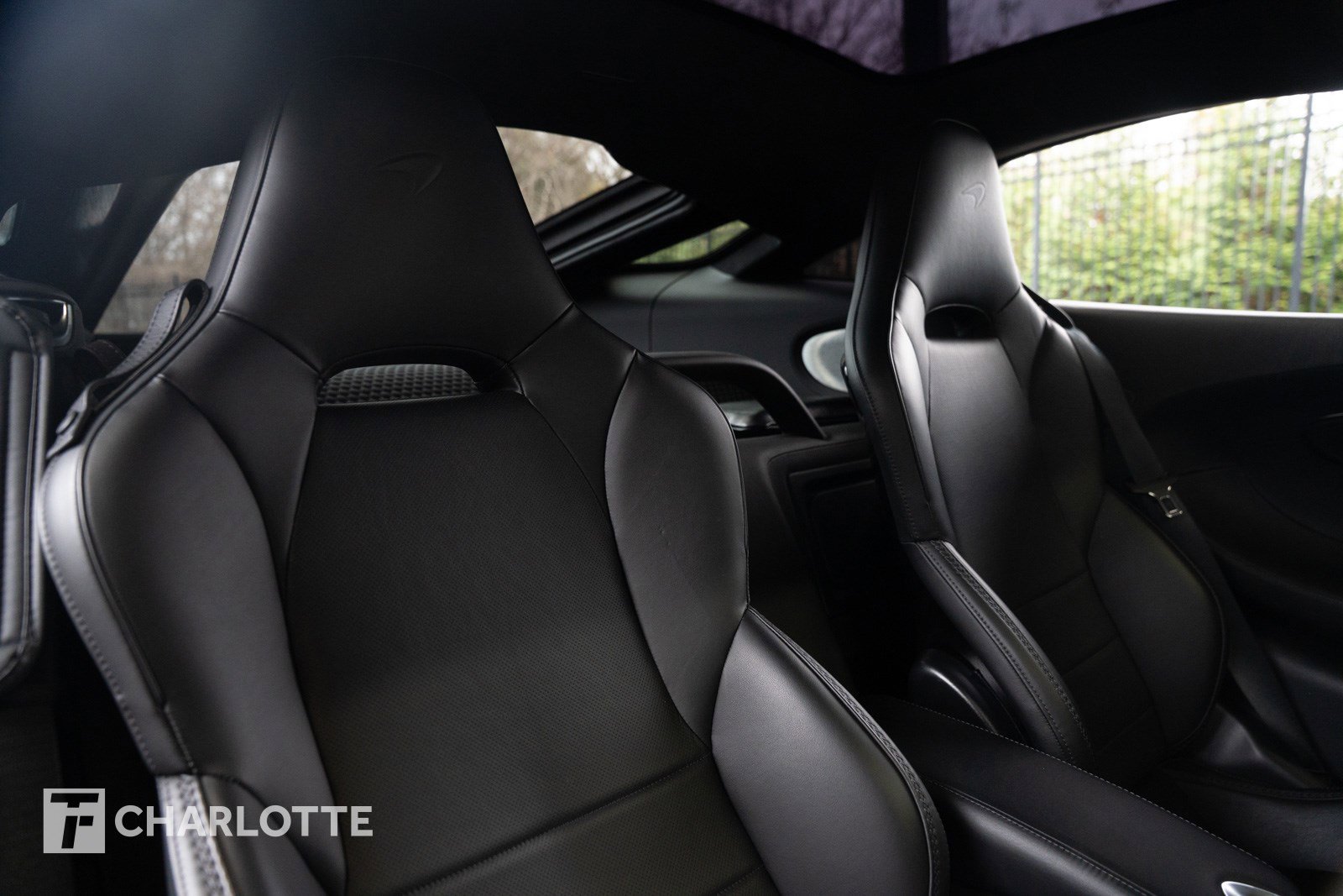 Used 2022 McLaren GT image 31
