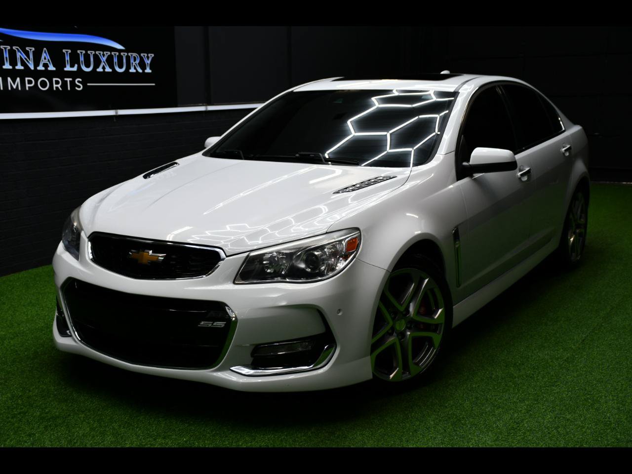 Used 2016 Chevrolet SS RWD image 1
