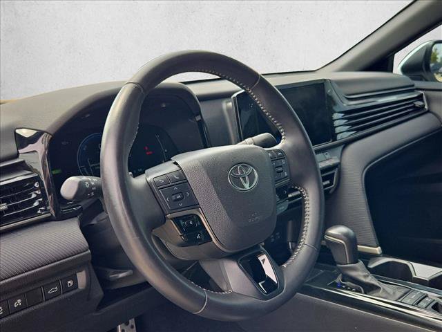 Used 2025 Toyota Camry SE w/ Convenience Package FWD image 10