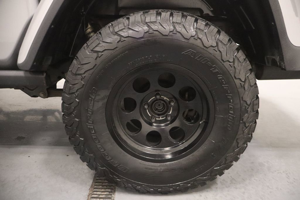 Used 2020 Jeep Gladiator Rubicon w/ Dual Top Group image 23