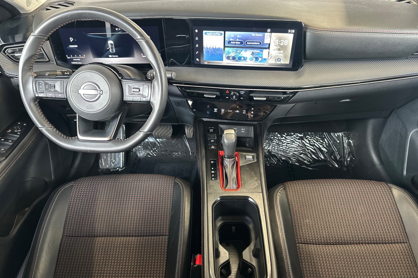 Used 2025 Nissan Kicks SR image 12