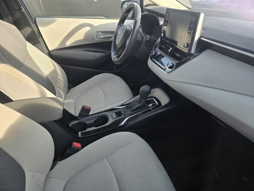 Used 2021 Toyota Corolla LE image 15