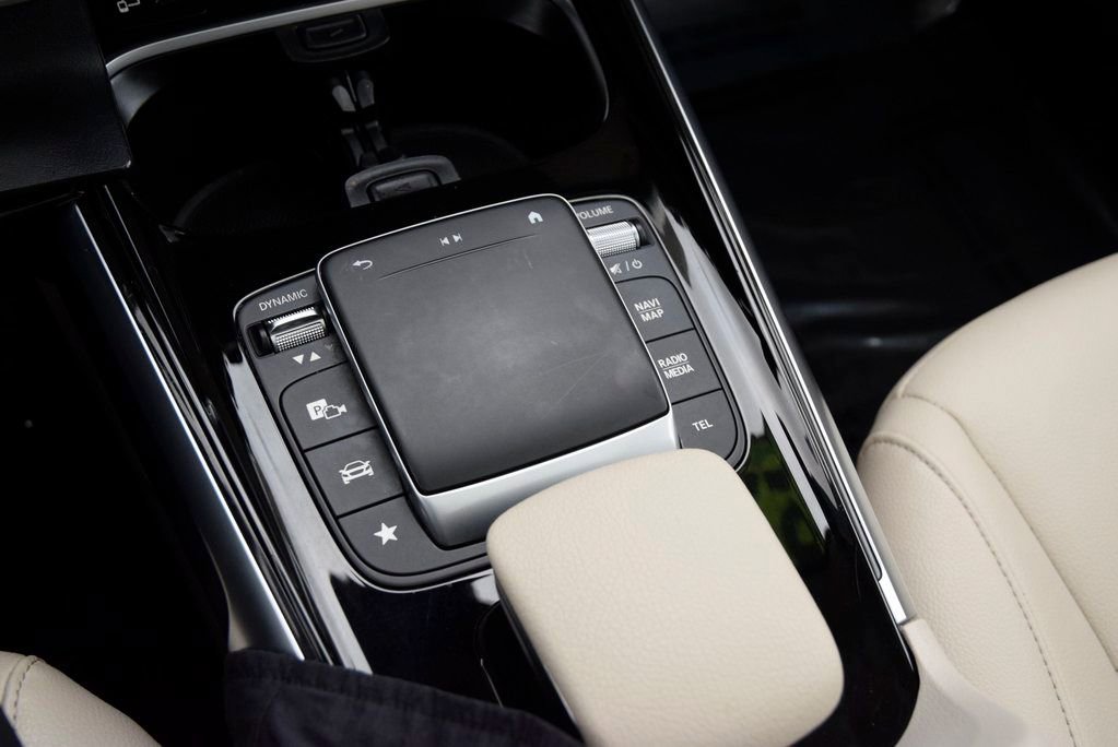 Certified 2022 Mercedes-Benz GLB 250 image 28