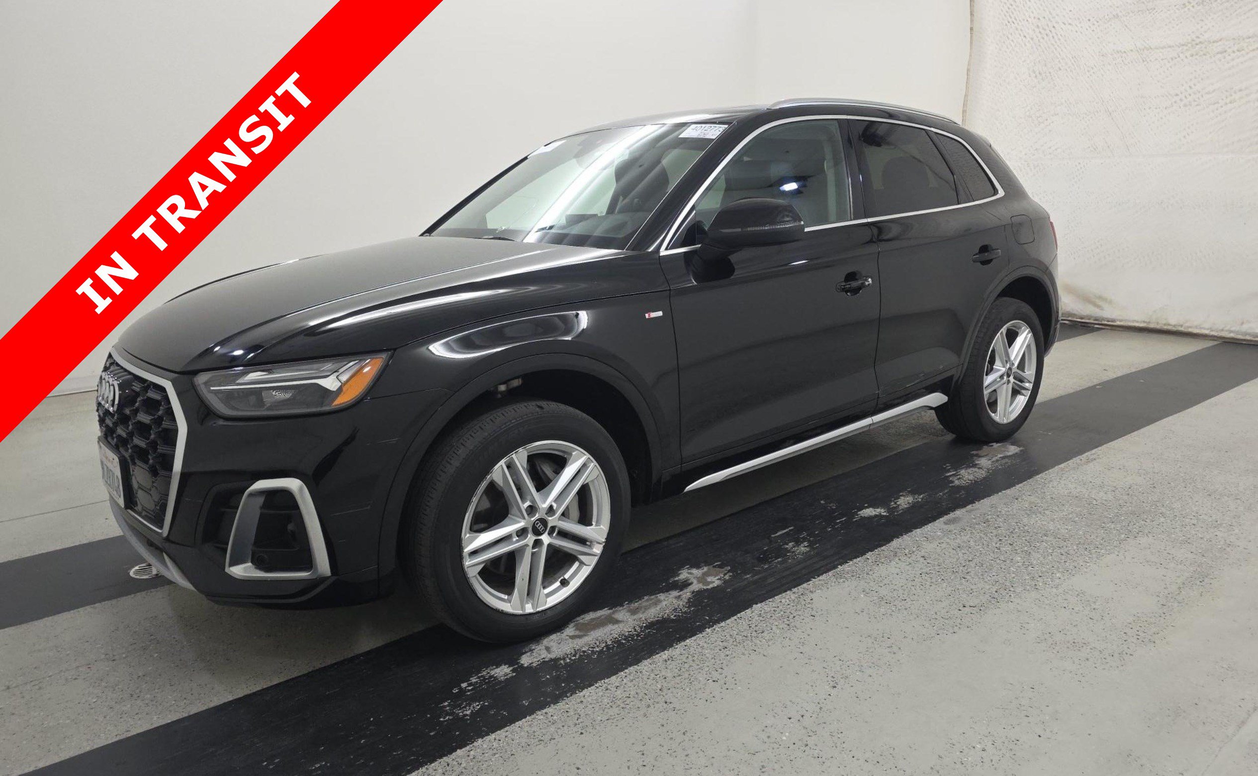 Used 2024 Audi Q5 e Premium w/ Convenience Package