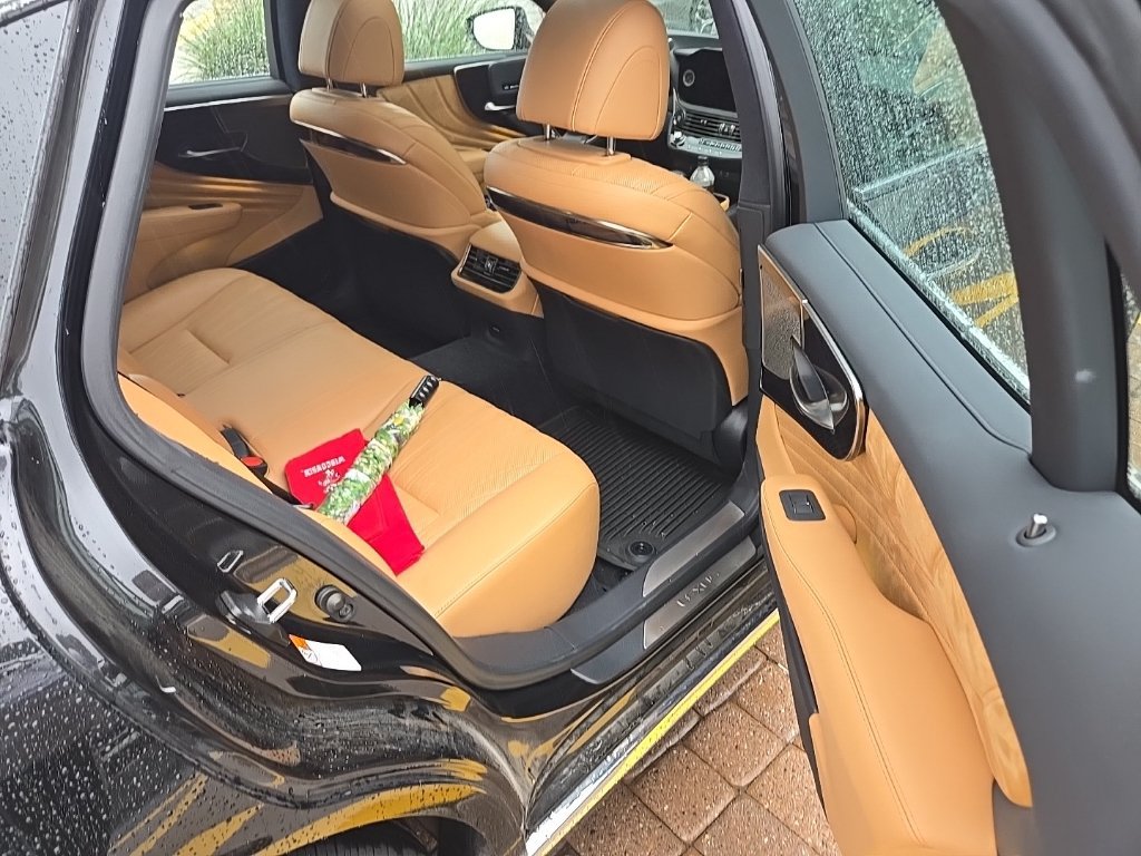 Used 2024 Lexus LS 500 AWD w/ Interior Upgrade Package image 7