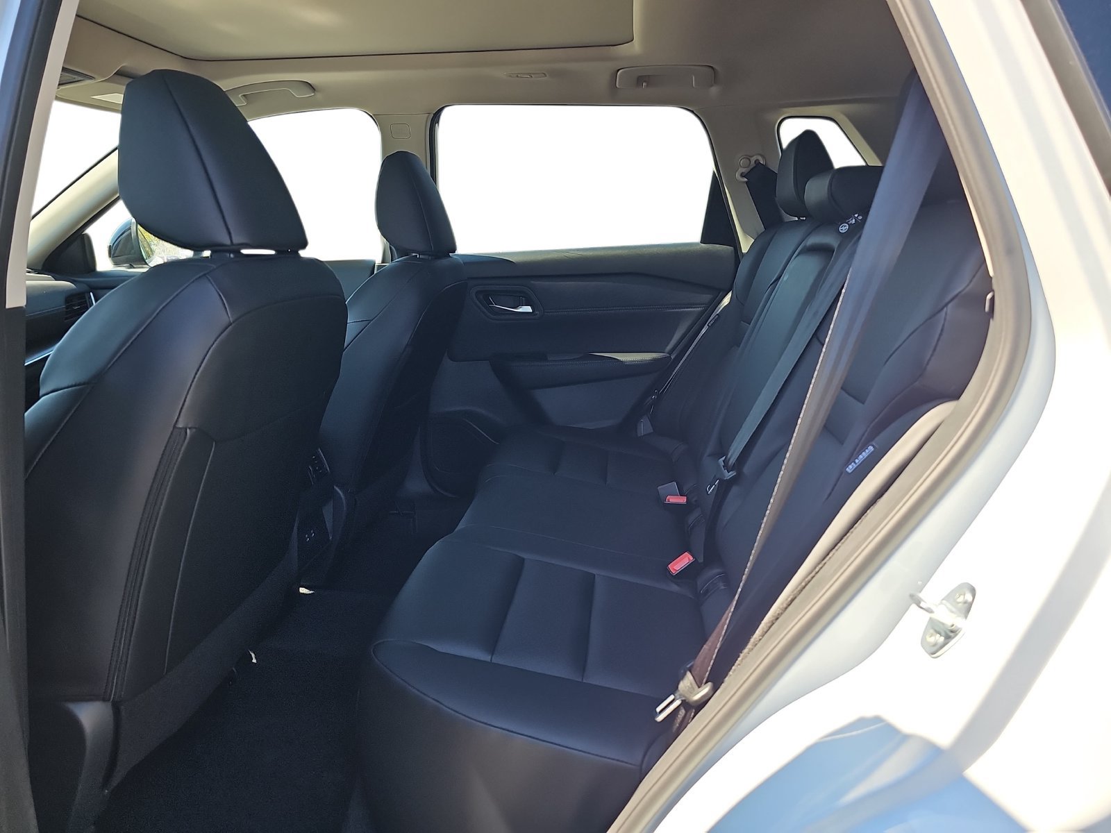 New 2027 Nissan Rogue Dark Armor FWD image 13